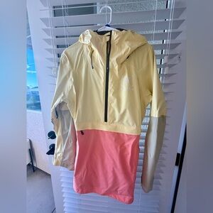 Women’s Burton AK Anorak Snowboard Jacket
size L
Worn 3/4 times in total